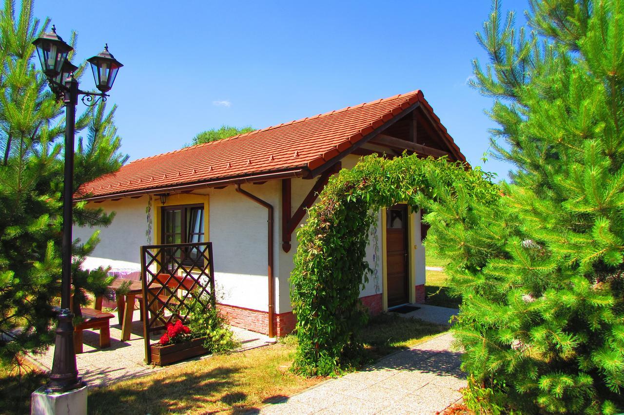 Chata U Vinara Milana, Tatralandia Липтовски-Микулаш Экстерьер фото